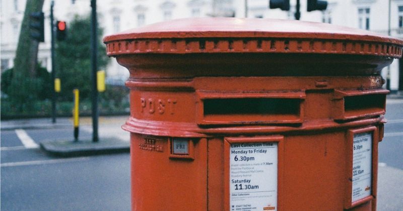 Image of a post box.