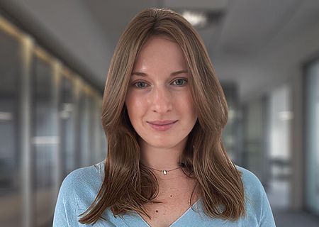 A front profile of Zuzana Grujbárová