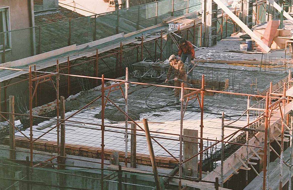 Lavori in corso a cura dell'impresa edile di Pordenone Tolusso Costruzioni