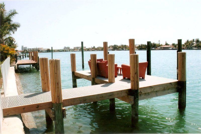 Engineering — Dock With Seats in the Middle in Miami, FL