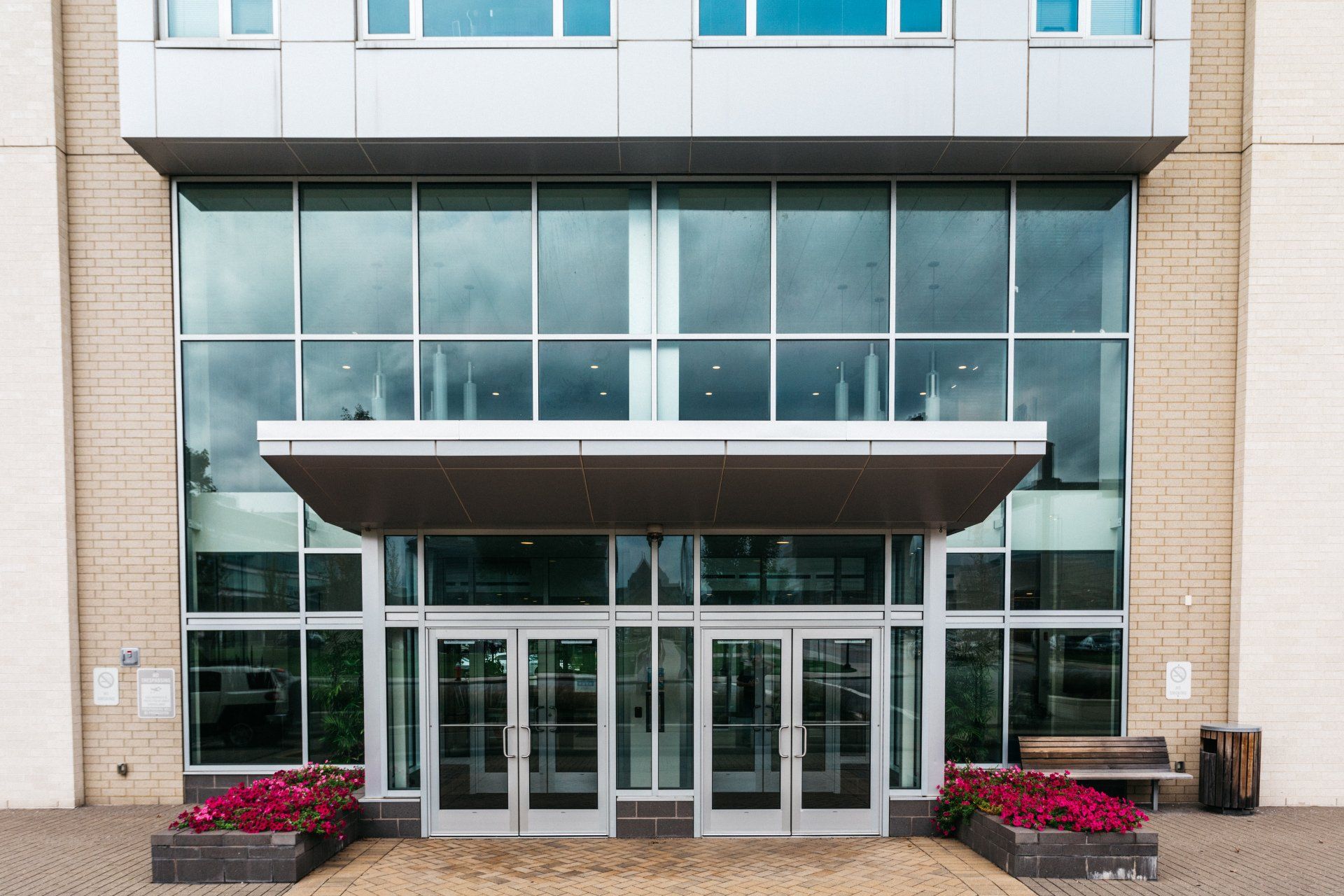Glass Door Building Entrance — Willoughby, OH — Euclid Glass & Door