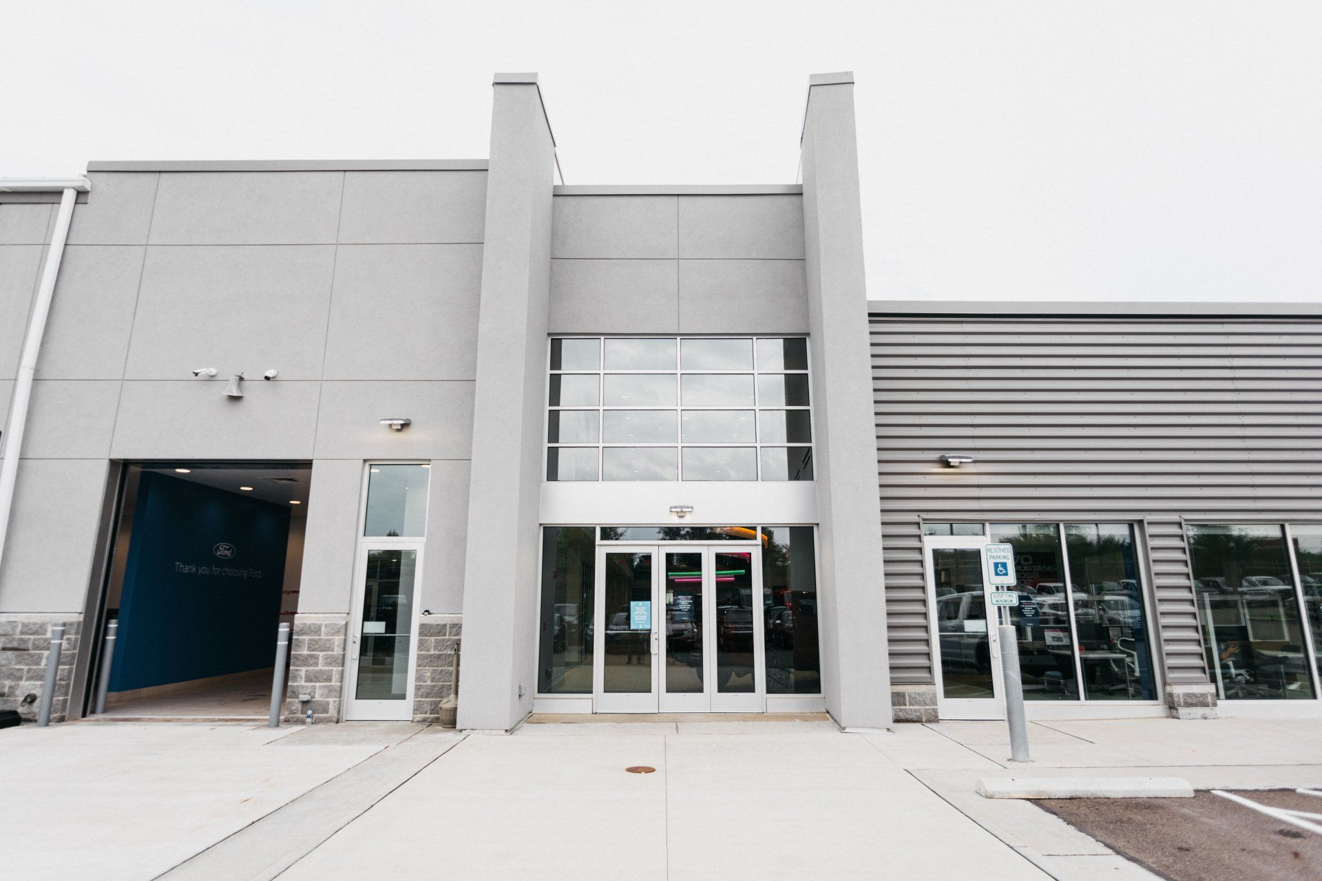 Ford Building — Willoughby, OH — Euclid Glass & Door