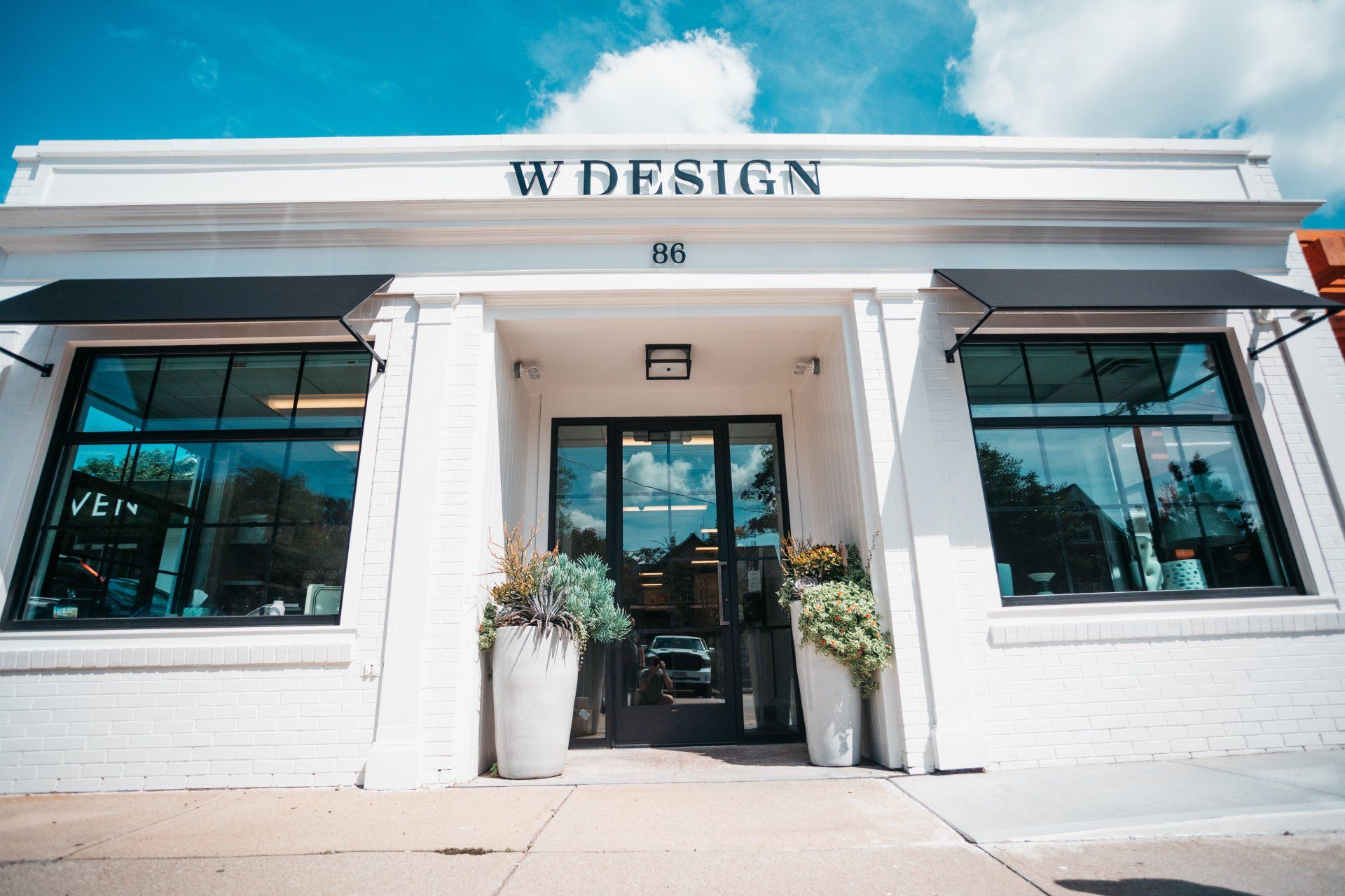 Front View of W DESIGN — Willoughby, OH — Euclid Glass & Door