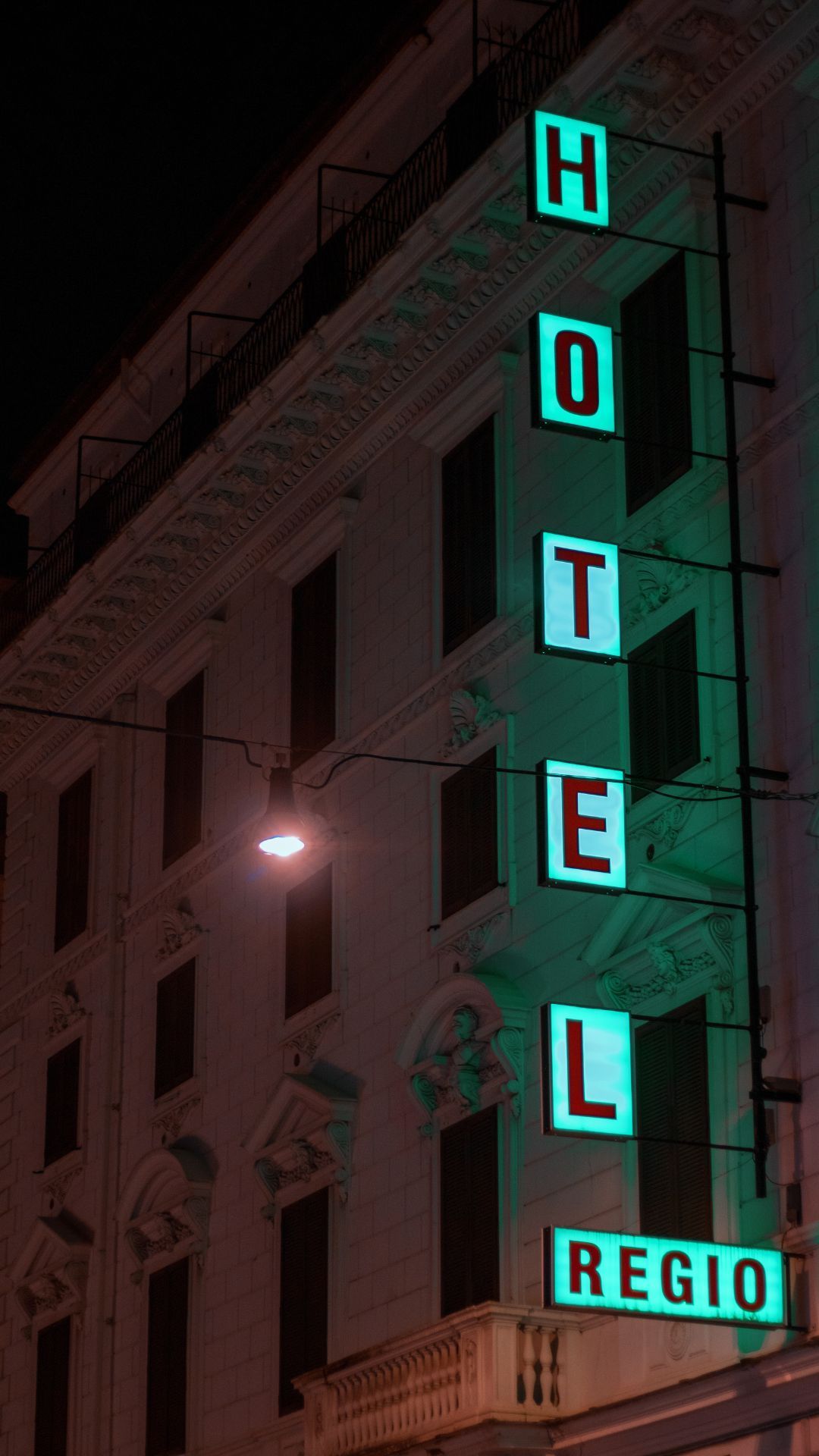 Sign conversion programs helping brands attract more customers