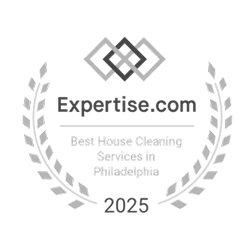 Small Business Achievement Award Winners 2023 badge from SCORE, recognizing Life Maid Easy for excellence in the cleaning service industry.