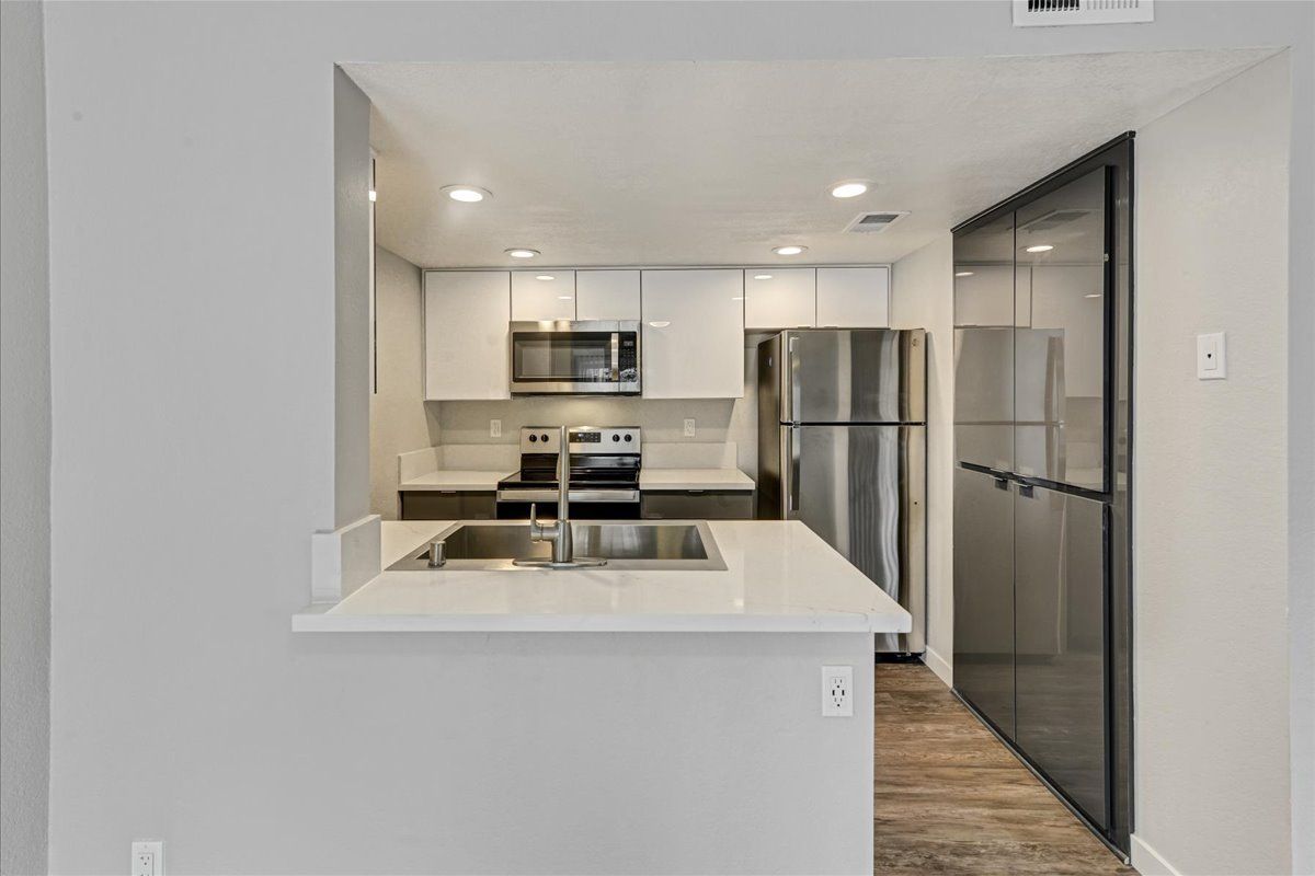 Photo of Corona Pointe Resort kitchen 3