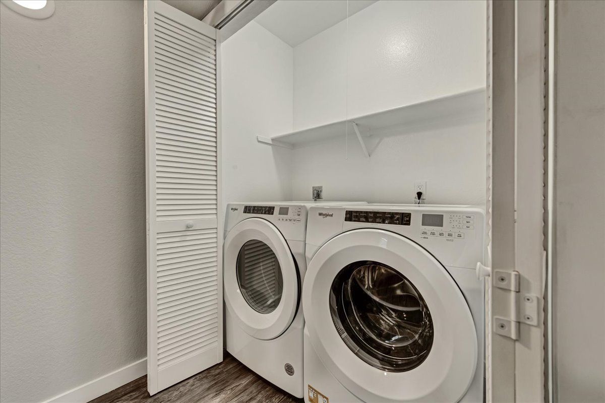 Photo of Corona Pointe Resor laundry in-unit