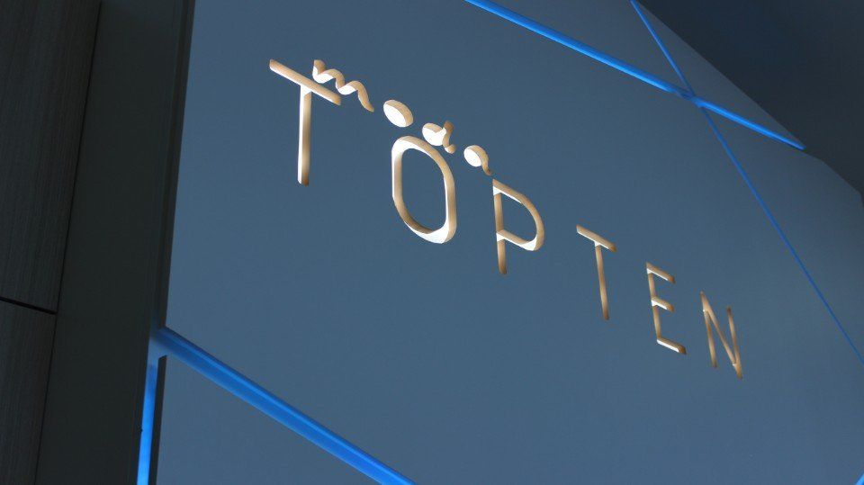 Insegna del laboratorio TOP TEN