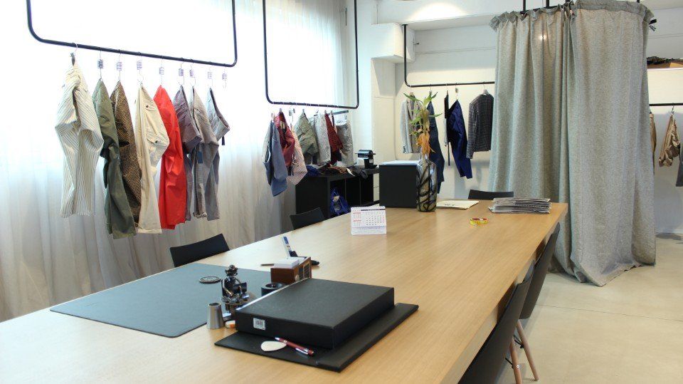 creazioni sartoriali in showroom