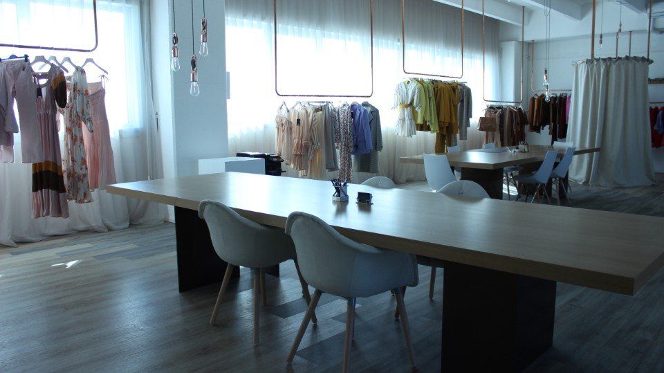 Interno del laboratorio di sartoria