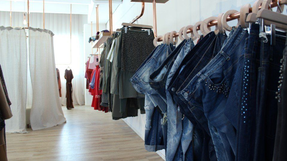 abiti in esposizione