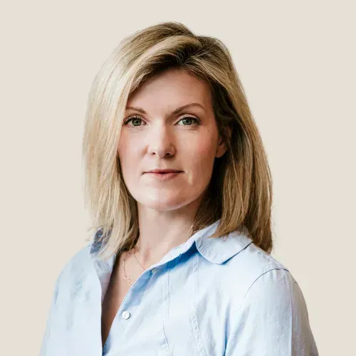 Dr Fionnuala Barton