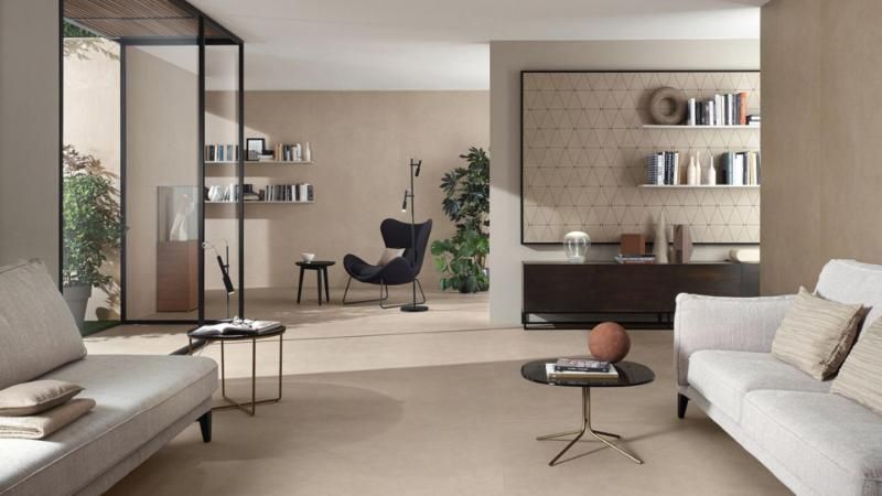 Un bagno con due WC e bidet