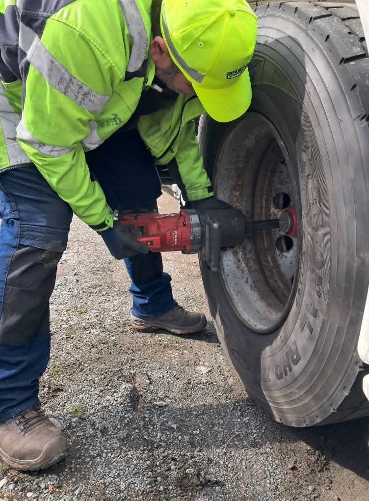Riparazione auto in officina
