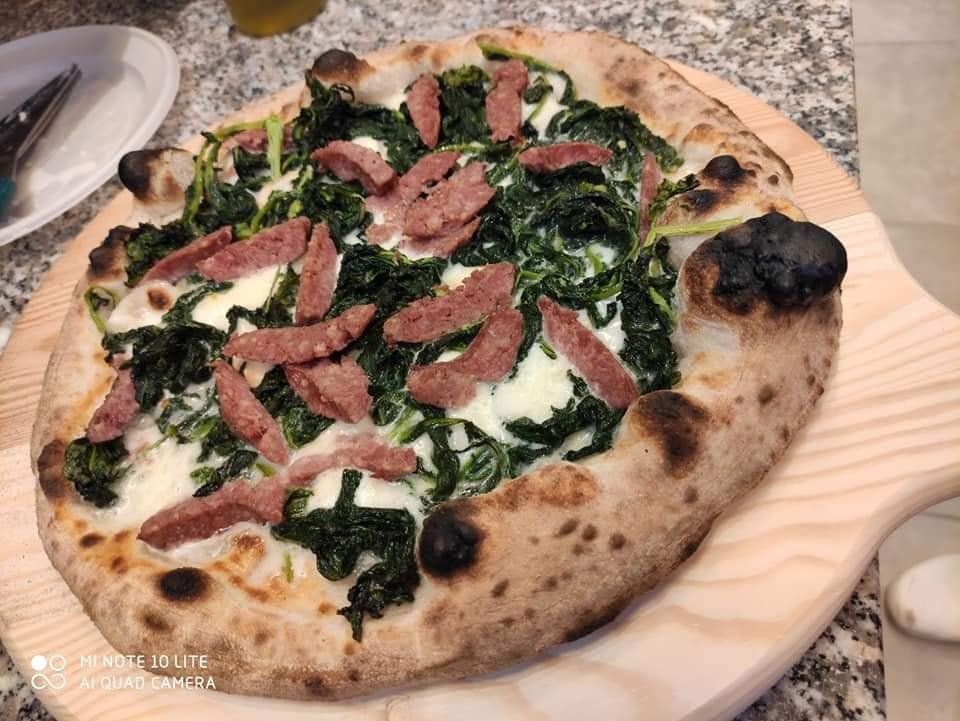 Pizza napoletana