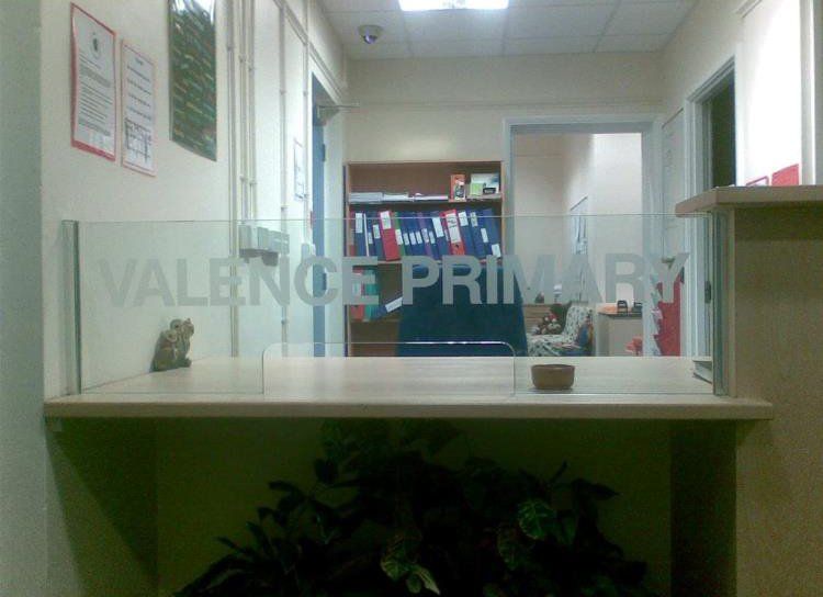 We supply and fit glass partitions in offices in London. We supply schools with glass partitions  in Barking and Dagenham.