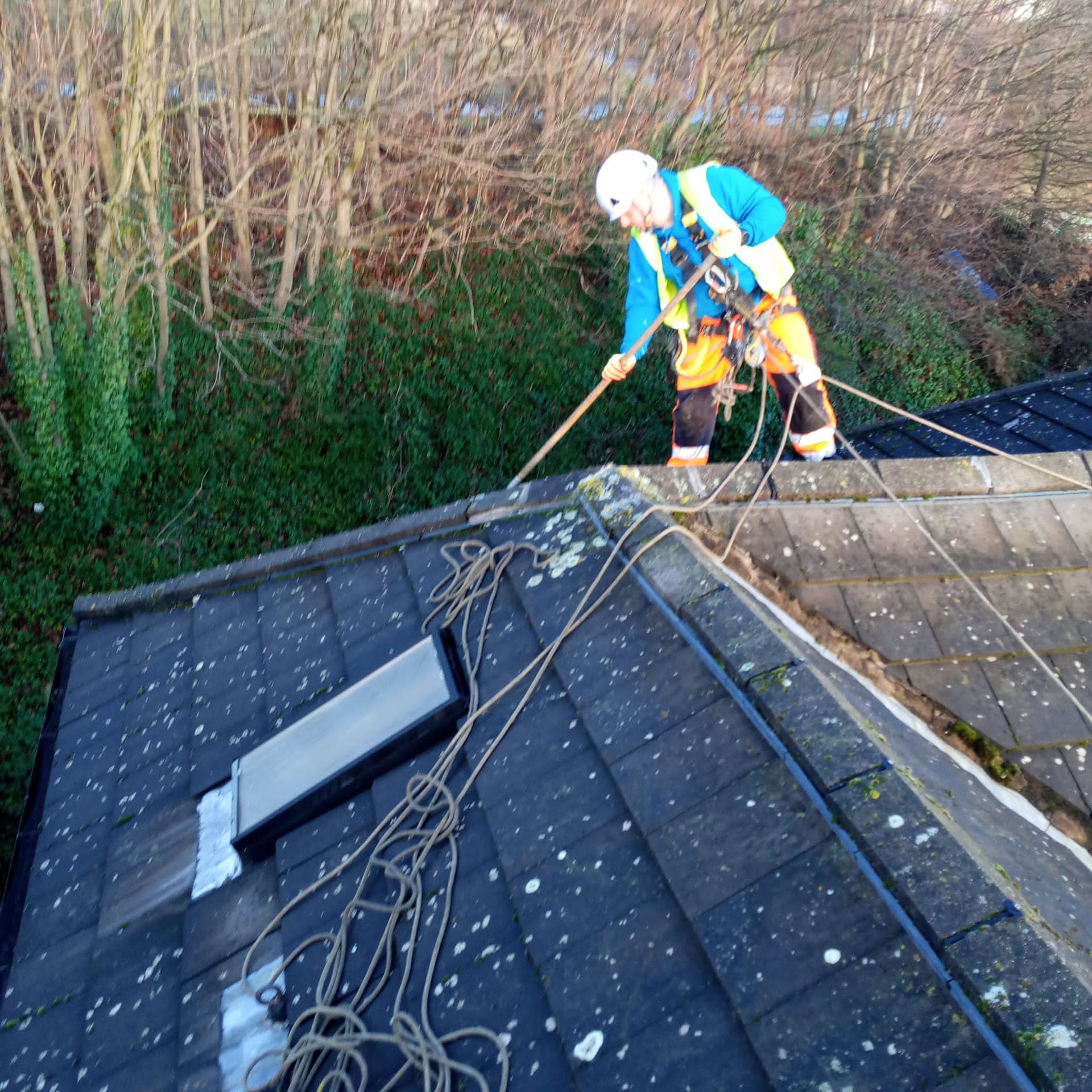 Rope access gutter cleaning in Glasgow