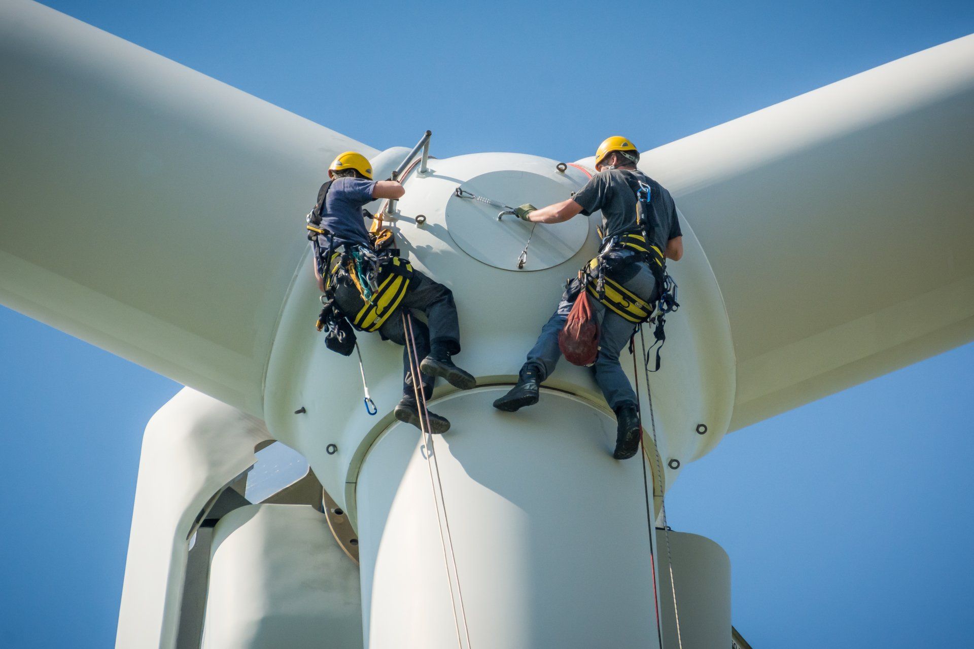 Rope Access Wind Turbine Maintenance