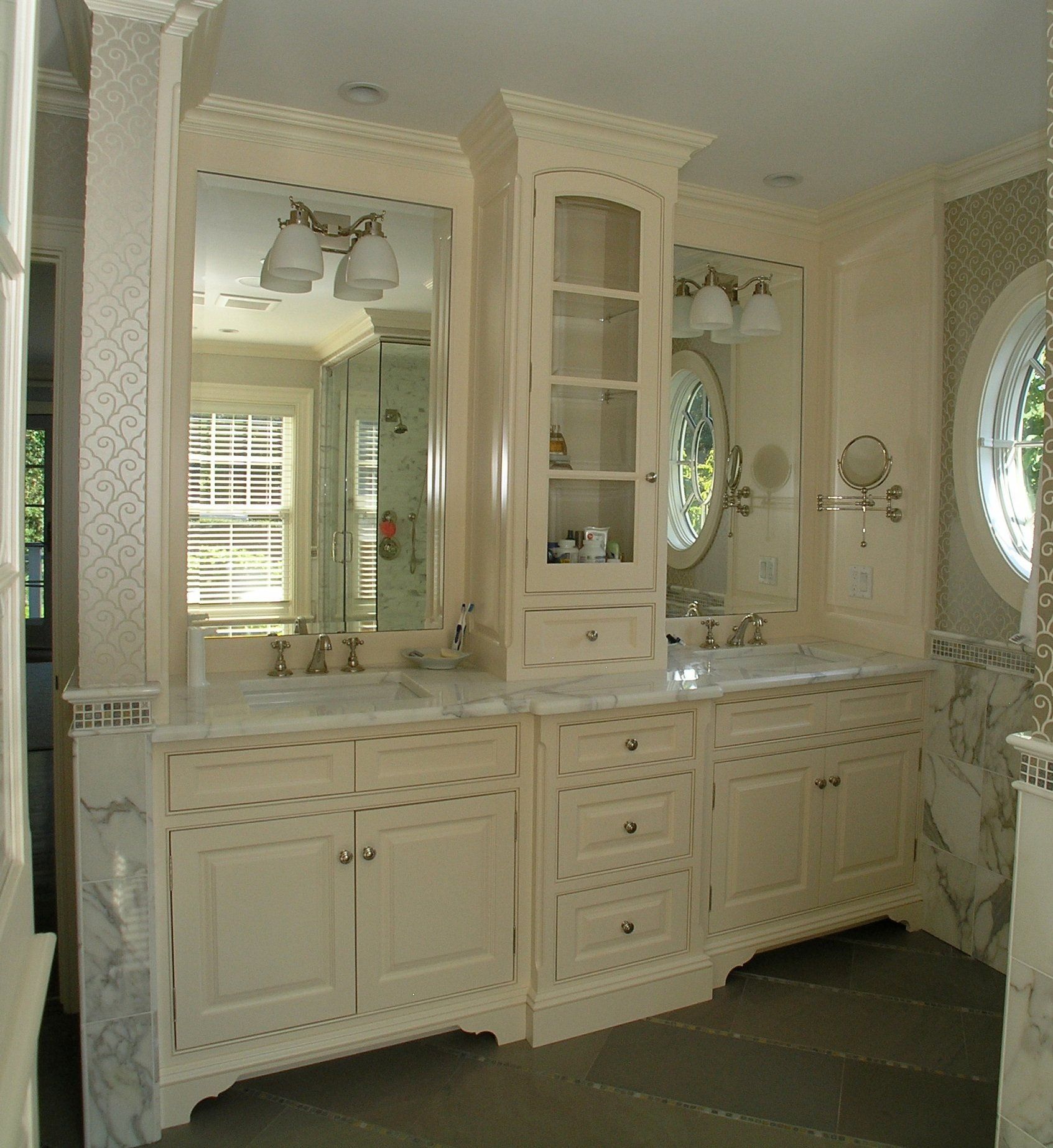 Custom bathroom vanity