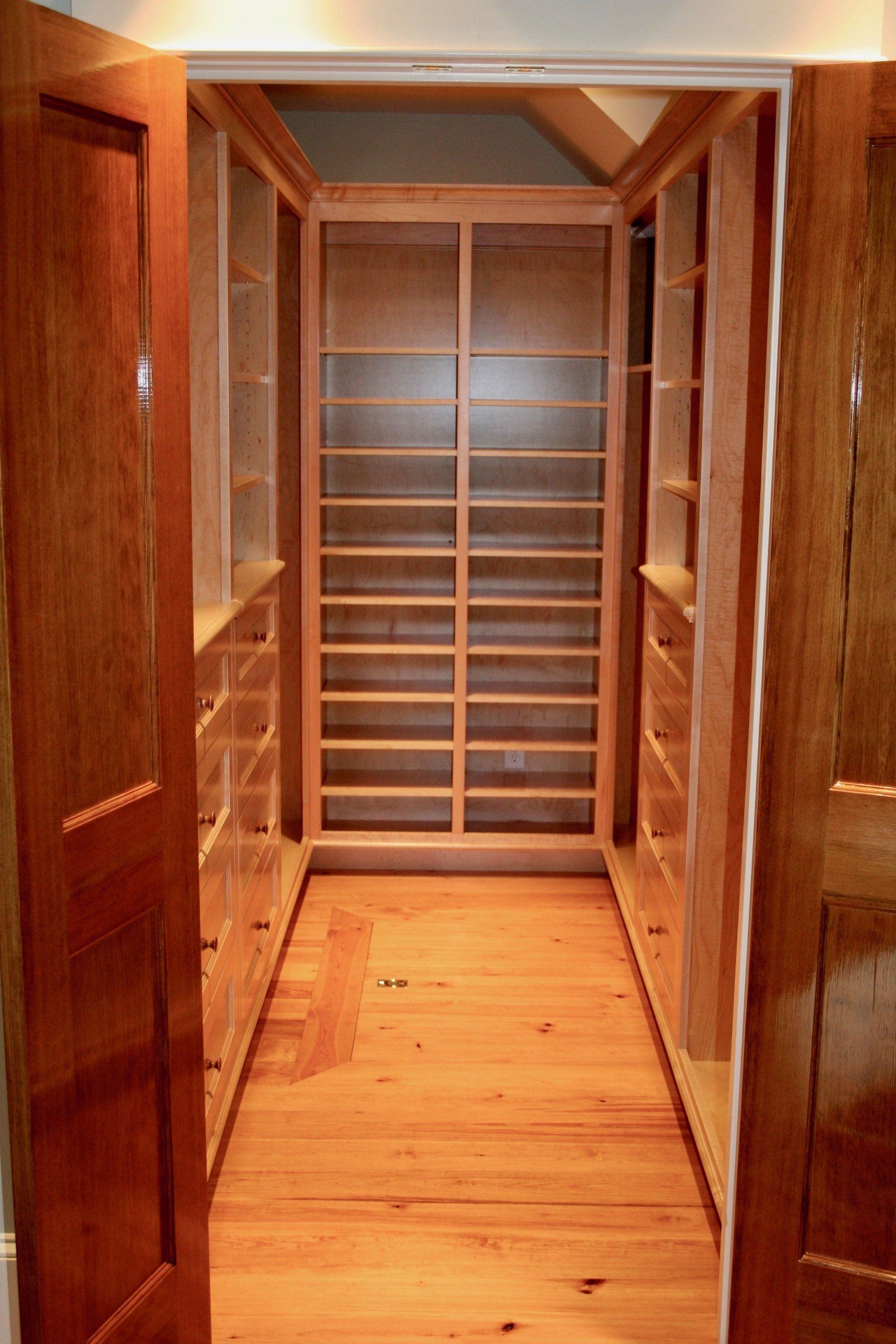 Custom closet