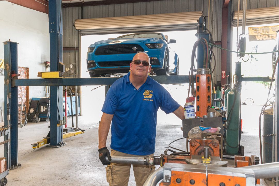 Gary's Muffler Shop interior