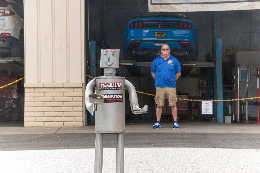 Muffler Man at Gary's Muffler Shop 