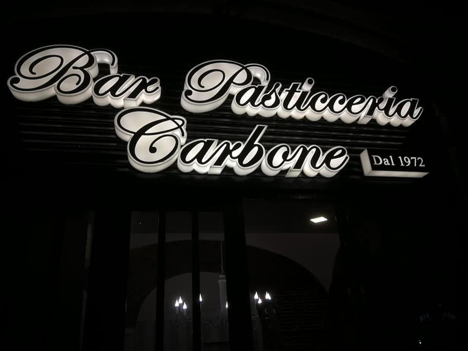 Insegna luminosa a led