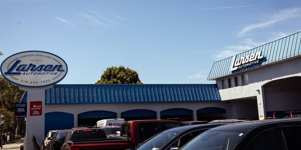 Front Door | Larsen Automotive Inc