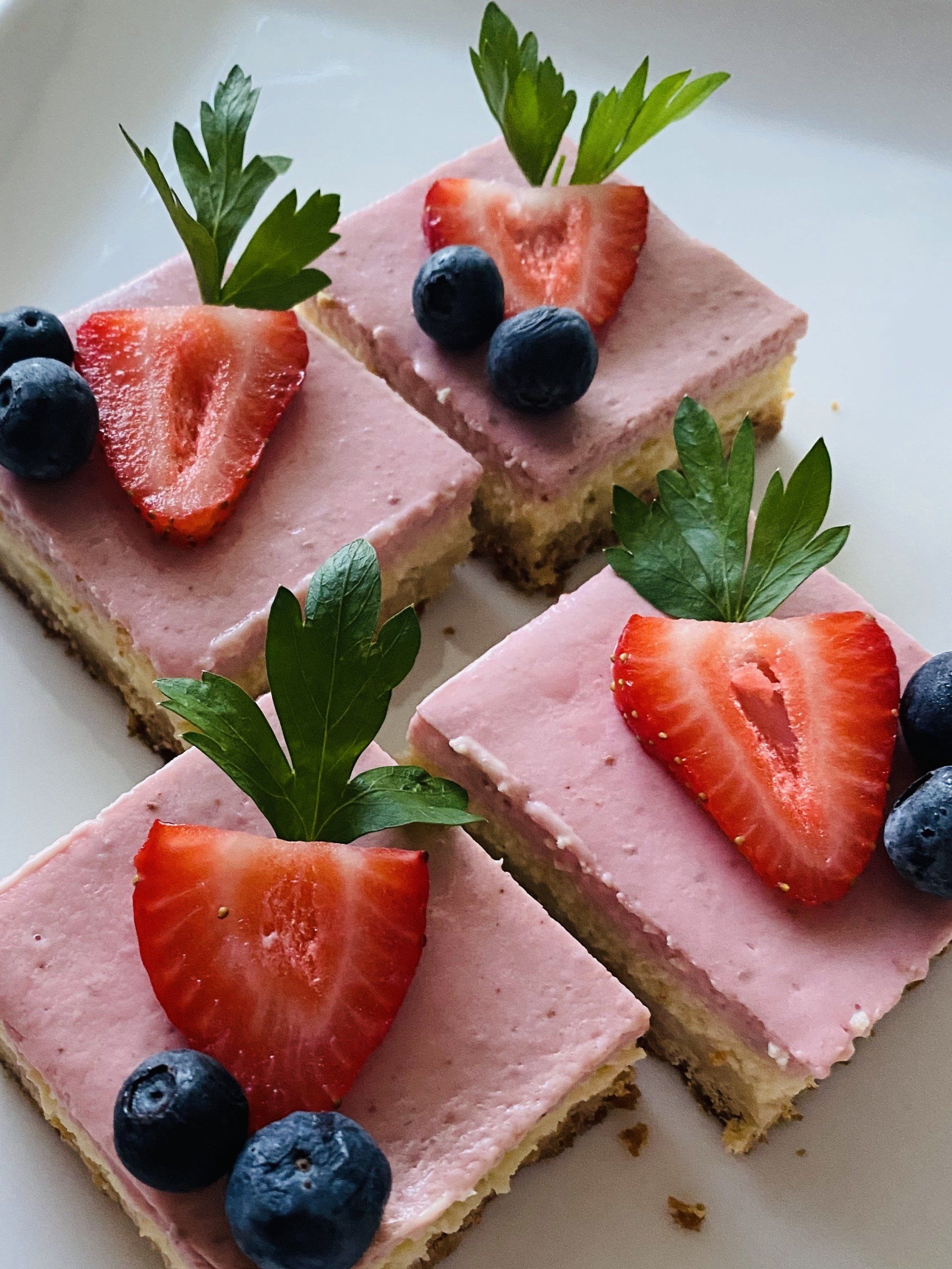 Strawberry Cheese Cake Bars