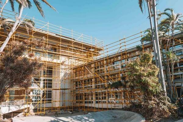 Scaffolding Large Home — Airlie Action Scaffolding gallery in Arlie Beach, QLD