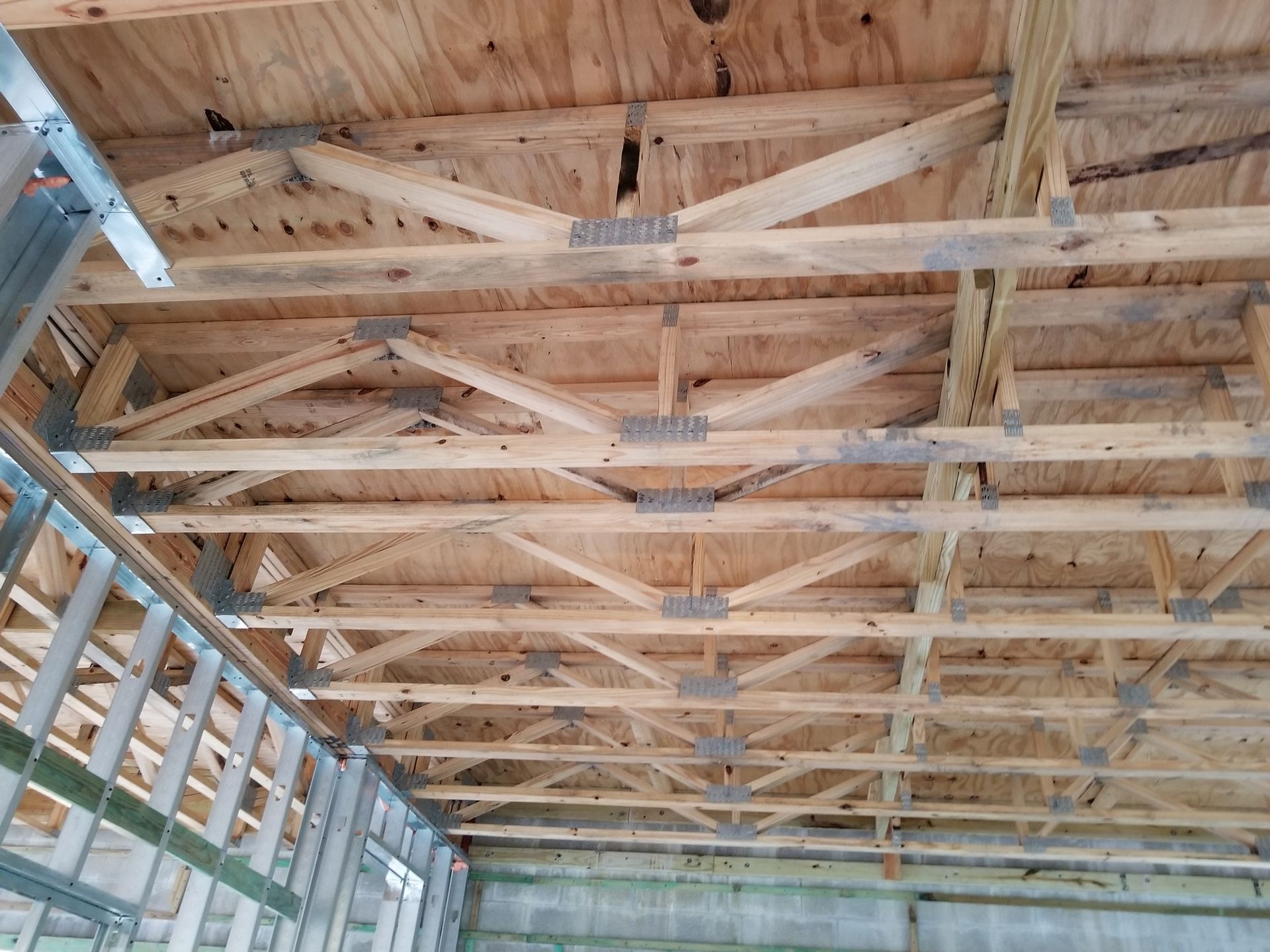 Under Construction Indoors Hurricane proof - Posi Trusses