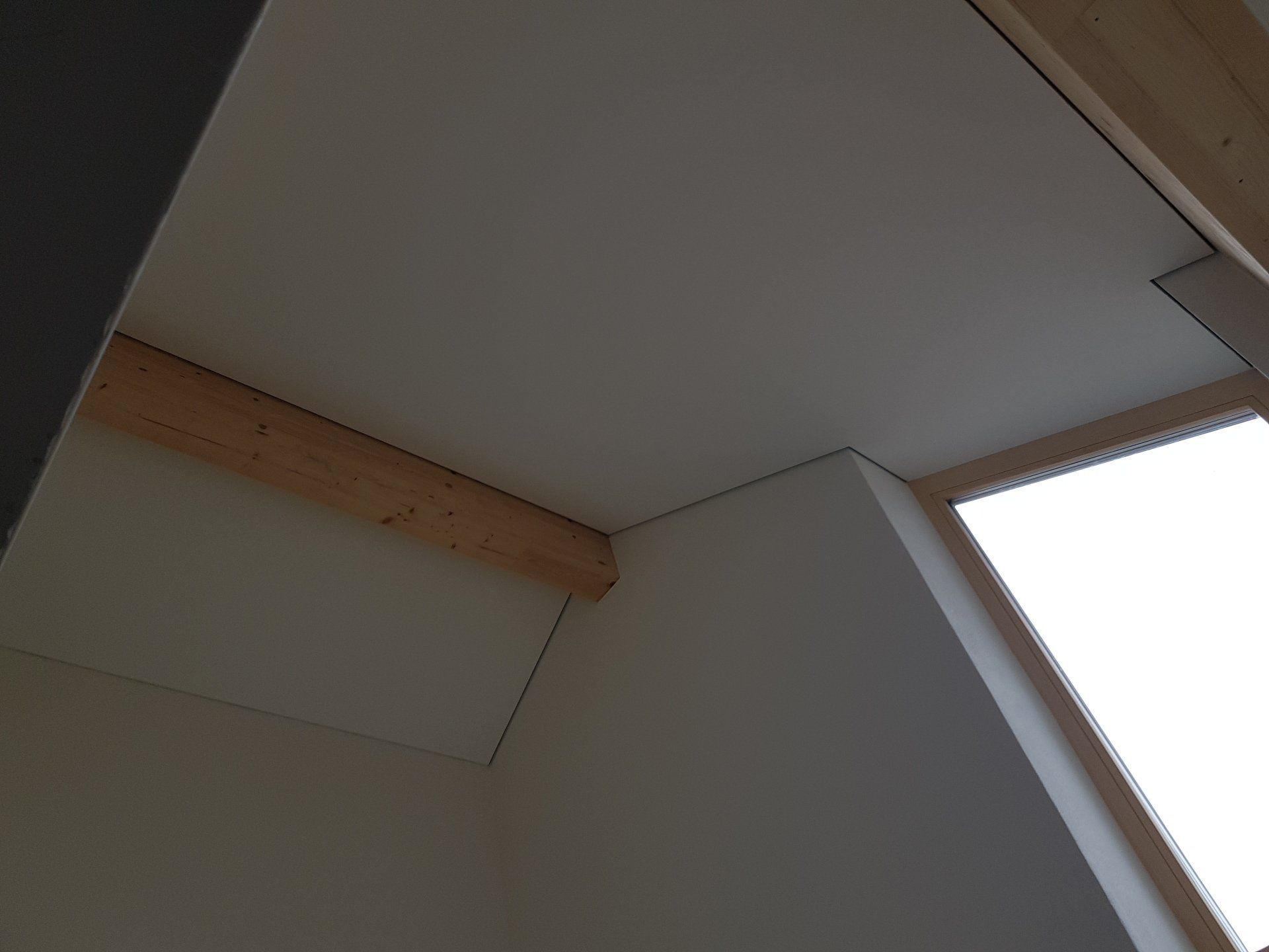 Verbindungsecke von Decke und Wand