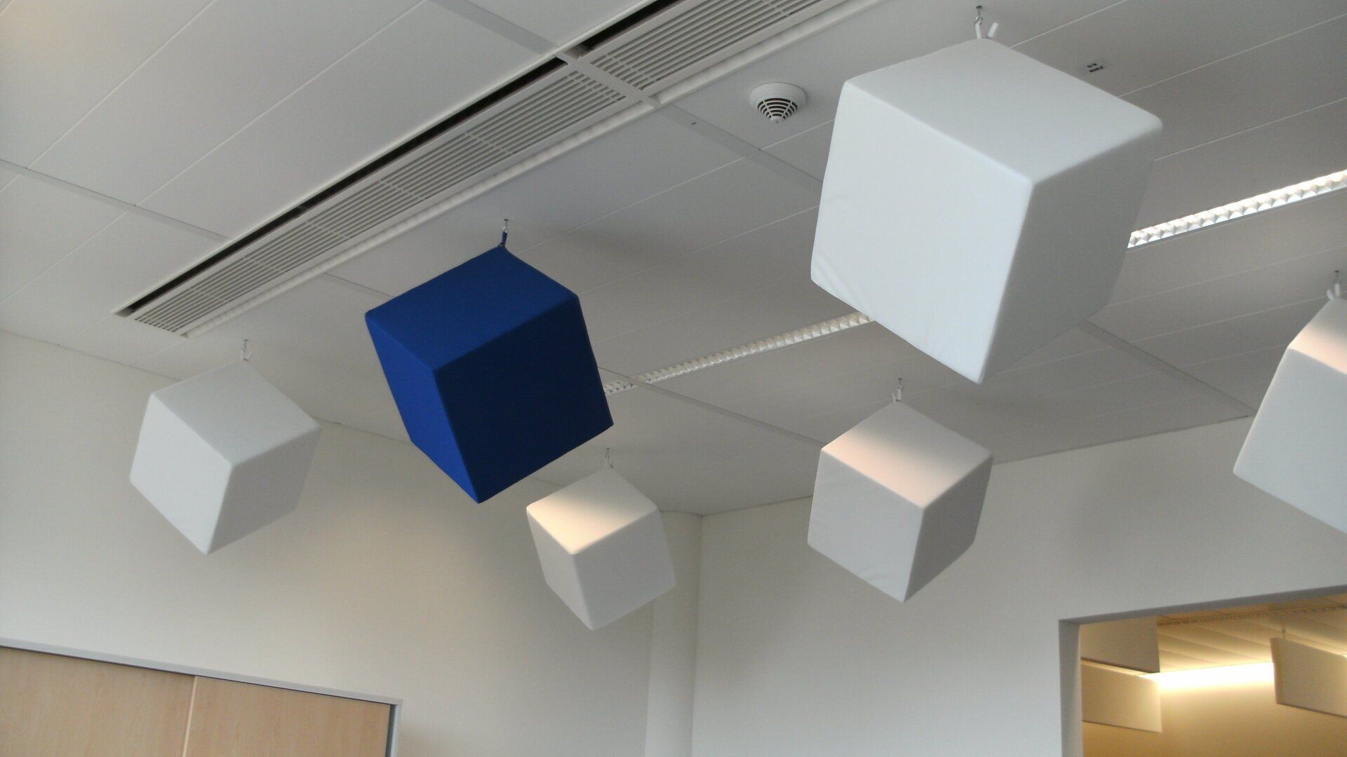 Akustikdeckenwürfel