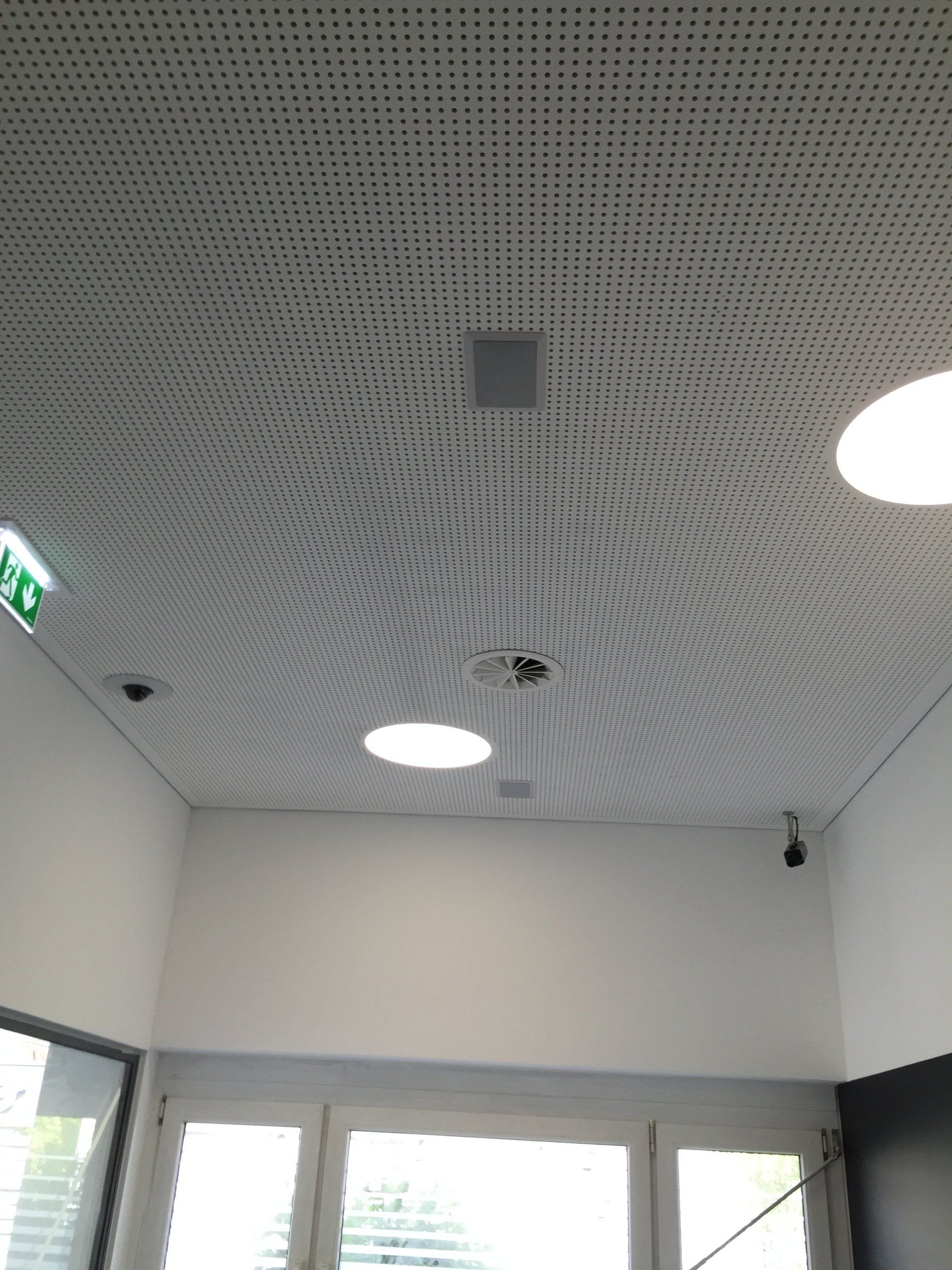 Licht-Spots in der Decke