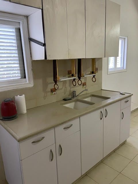 שפירא 25 המרכז השקט