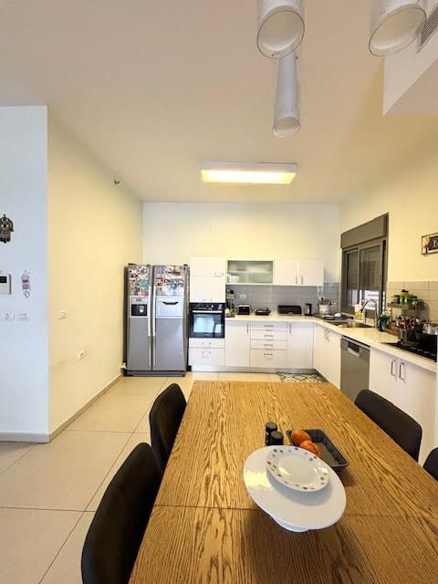 נקאש כפר גנים ג