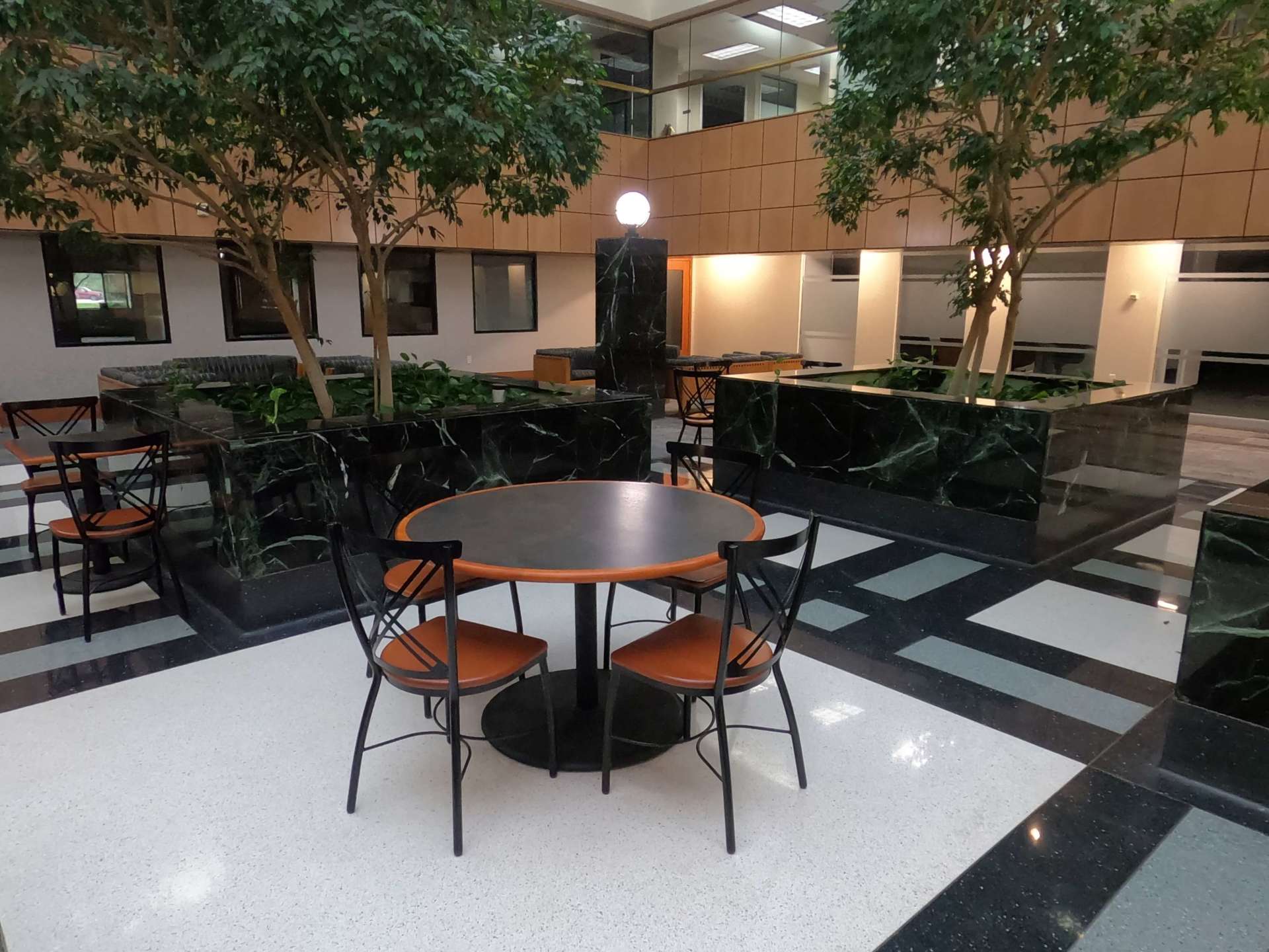 MI Corporate Cafe dining room in Bloomfield Hills, MI