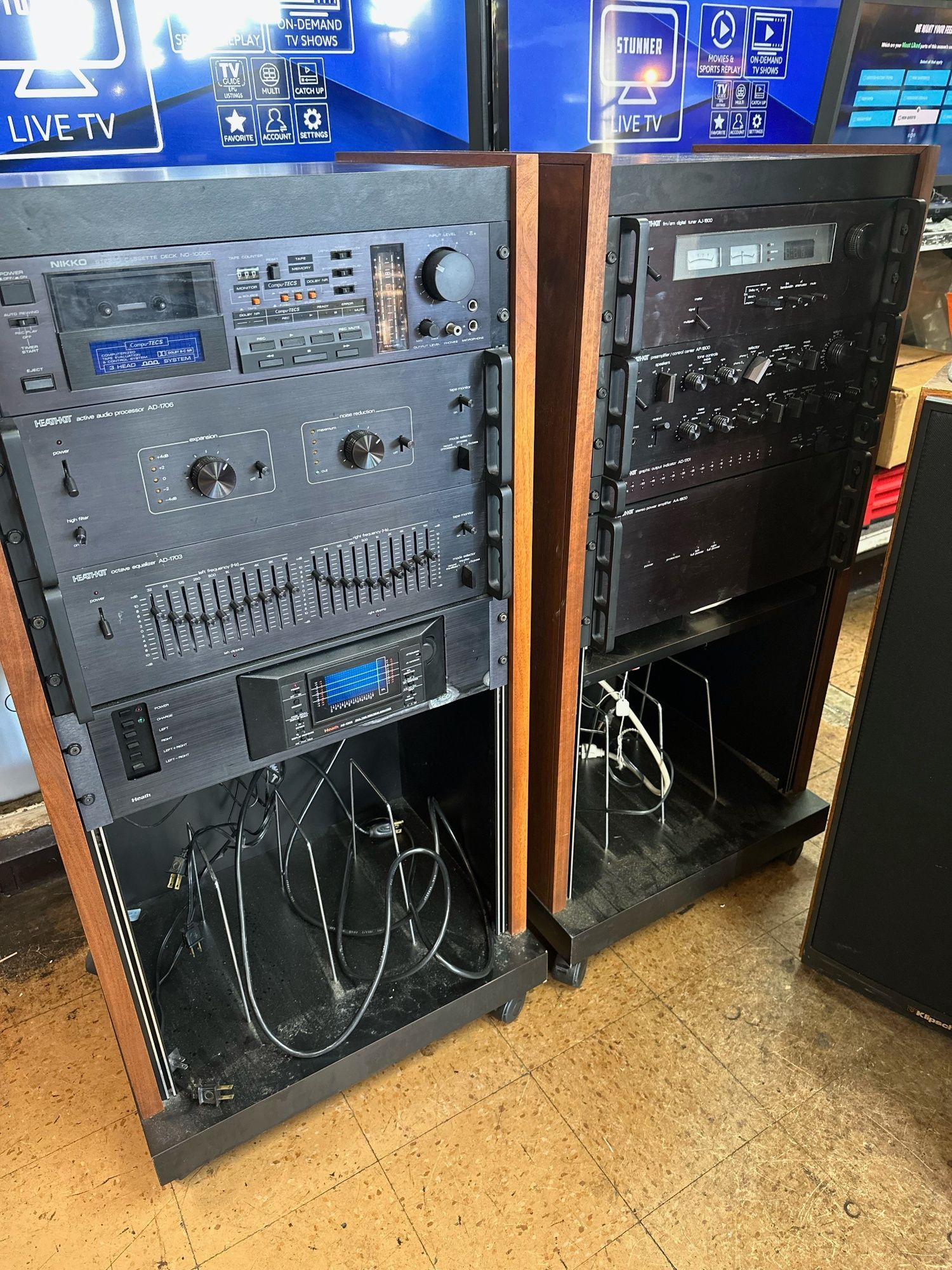 Barracks Trading Post - Stereo Equipment