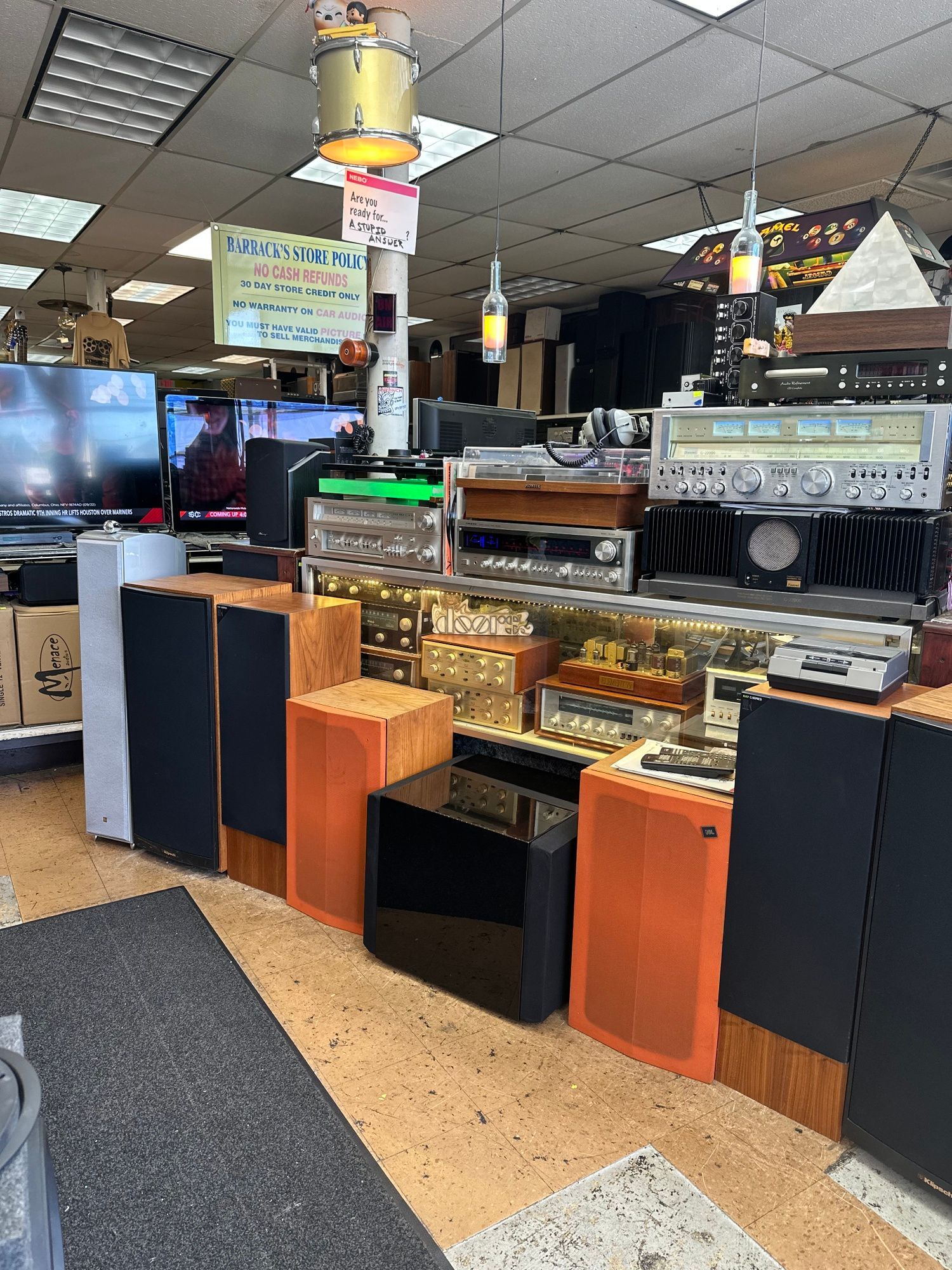 Barracks Trading Post - Stereo Equipment