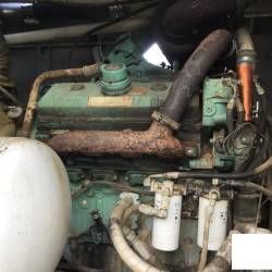 A close up of the engine of a truck.