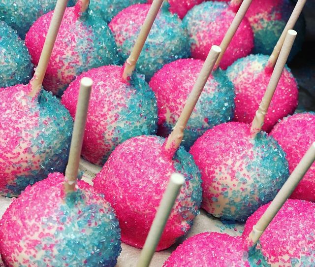 Bakery Items: Cake Pops