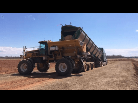 The Trout River Rear Lift Live Bottom Trailer