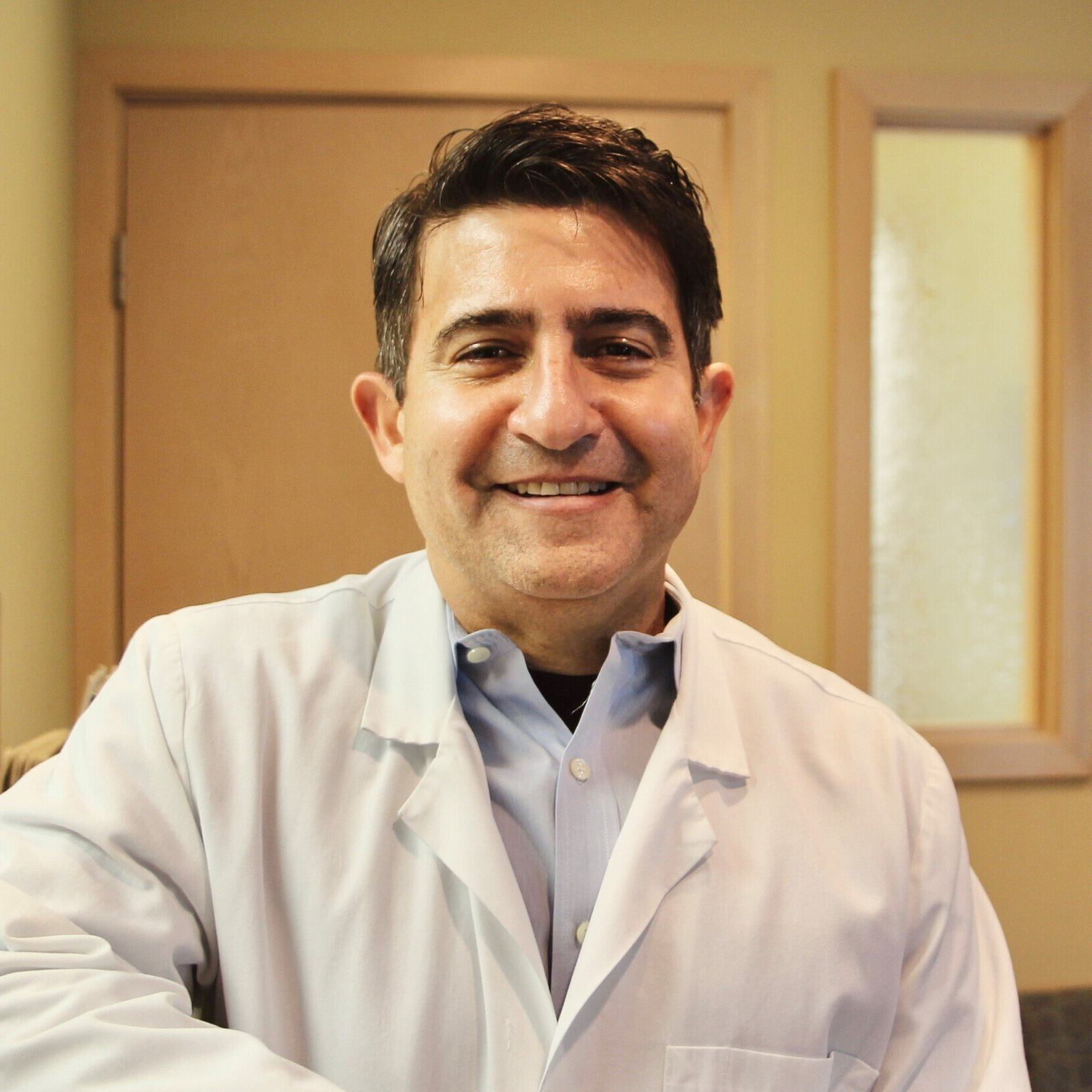 Dentist Photo | Dental Clinic Team Member | Local Dentist | Dental Team Staff Member