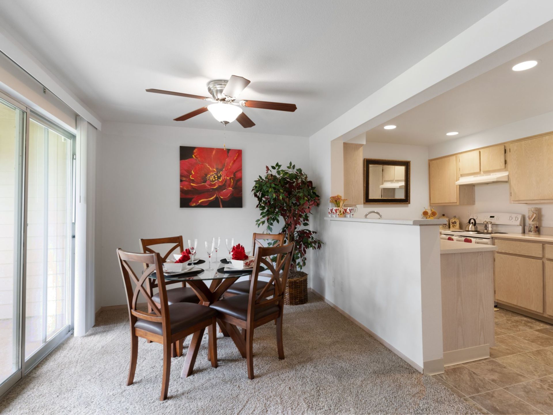 Heatherwood Spacious Apartments in Vancouver