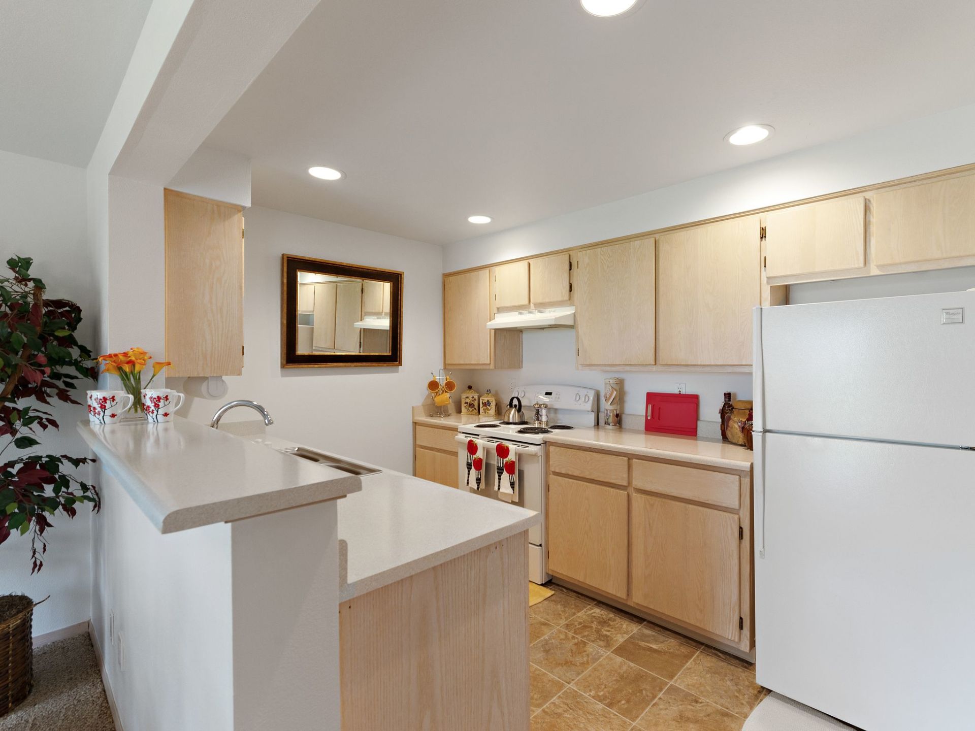 Heatherwood Spacious Apartments in Vancouver