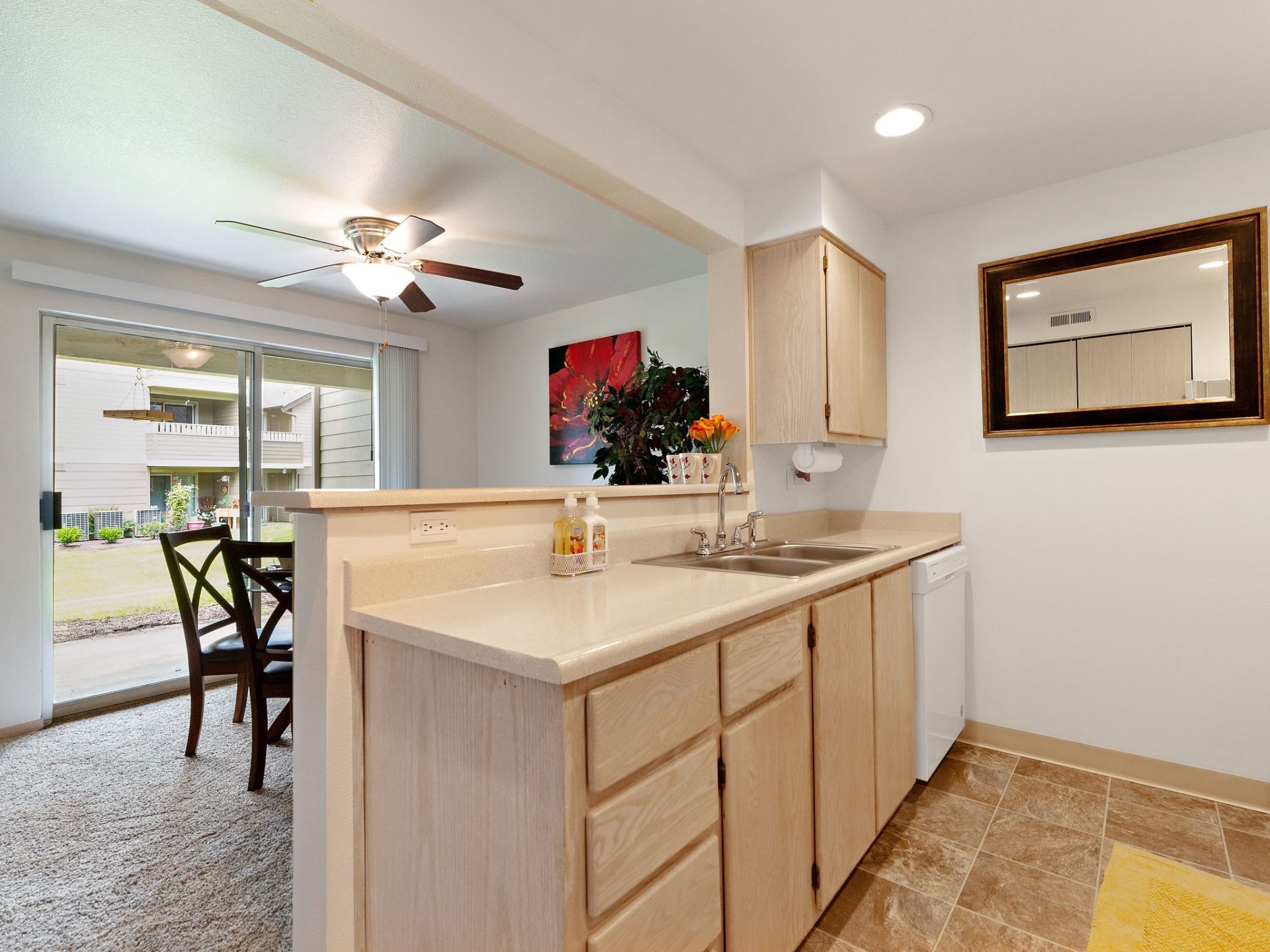 Heatherwood Spacious Apartments in Vancouver