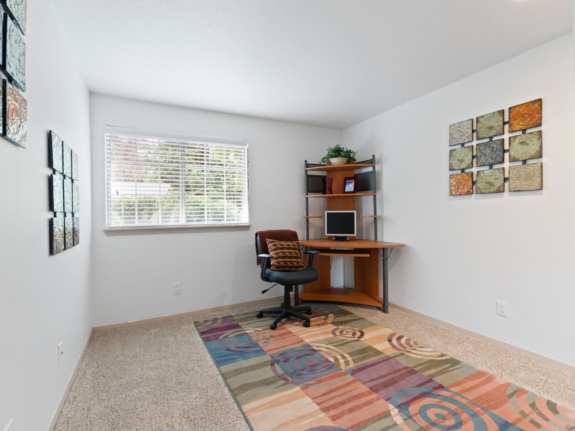 Heatherwood Spacious Apartments in Vancouver