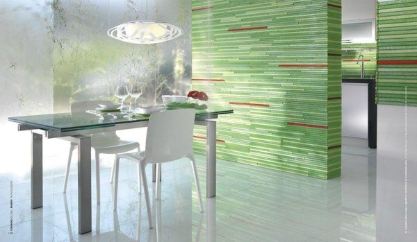 sala da pranzo con vetro color