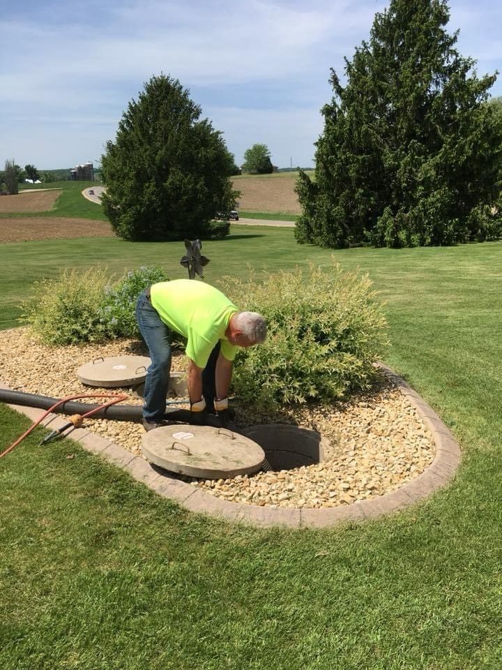 Septic tank cleaning in Southwestern, Wi