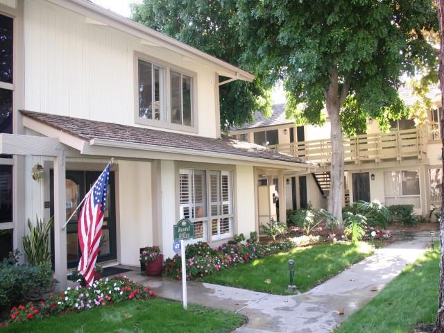 Exterior | Pinewood Apartments